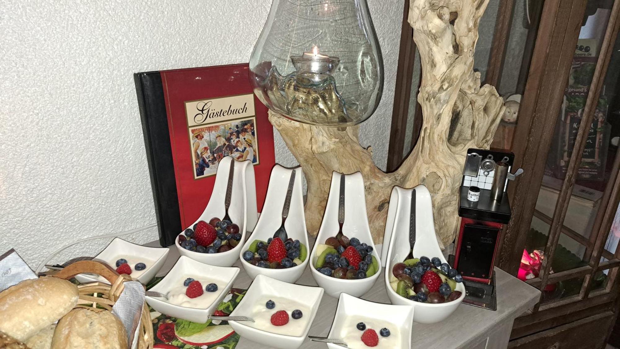 Ferienwohnung Aronia Garten كورورت اوبرويسنثا المظهر الخارجي الصورة